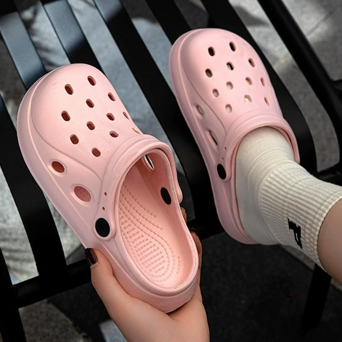 Classic Garden Clogs for Women and Men, Non-Slip Mules Sandals, Slip On Work Shoes Heel Strap Lightweight Shower Slippers Beach Indoor Outdoor Casual Wear Soft Air Cushion Sole Slides