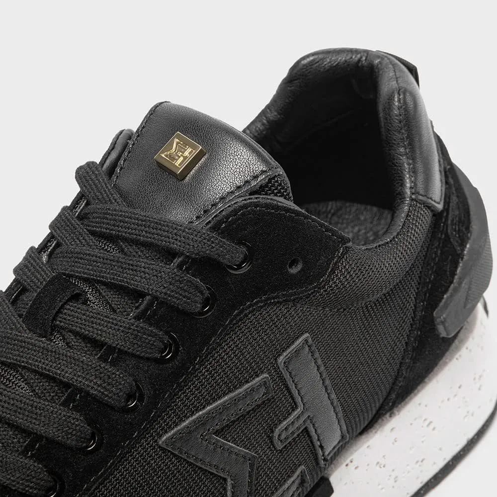 ELHANN.H The SJ Sneakers Combines Simple Lines with a Dynamic Style.