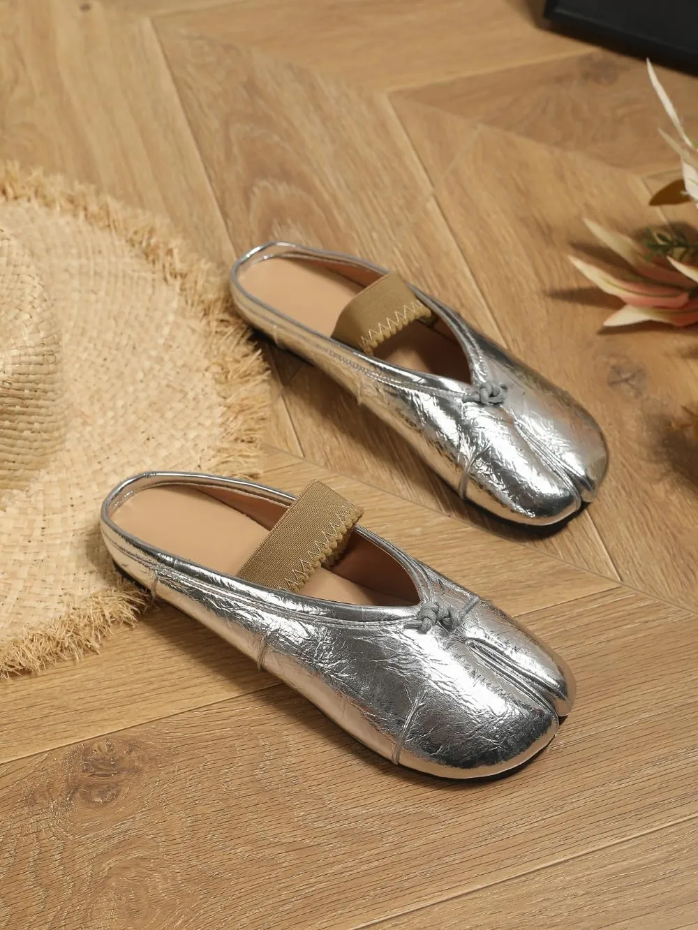 Geerta Tabi Shoes Split Toes Mules Women Cute Y2K Retro Trendy Non Slip Backless Slip on Wide Round Toes Dress Slippers Comfort Wear Shoes House Indoor Outdoor Vacation