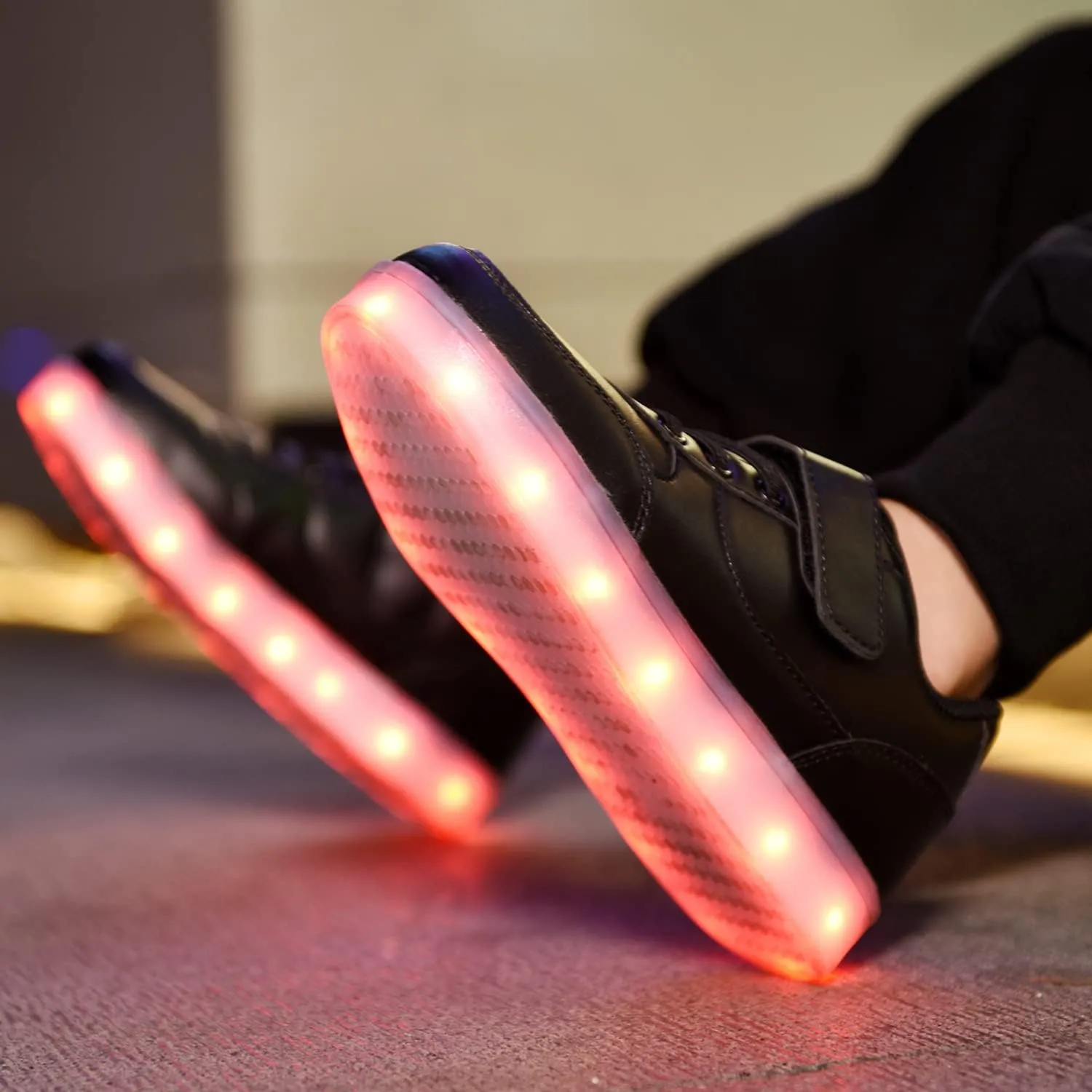 Kids Light Up Shoes LED Sneakers High Top USB Charging Flashing Trainers for Child Girls Boys