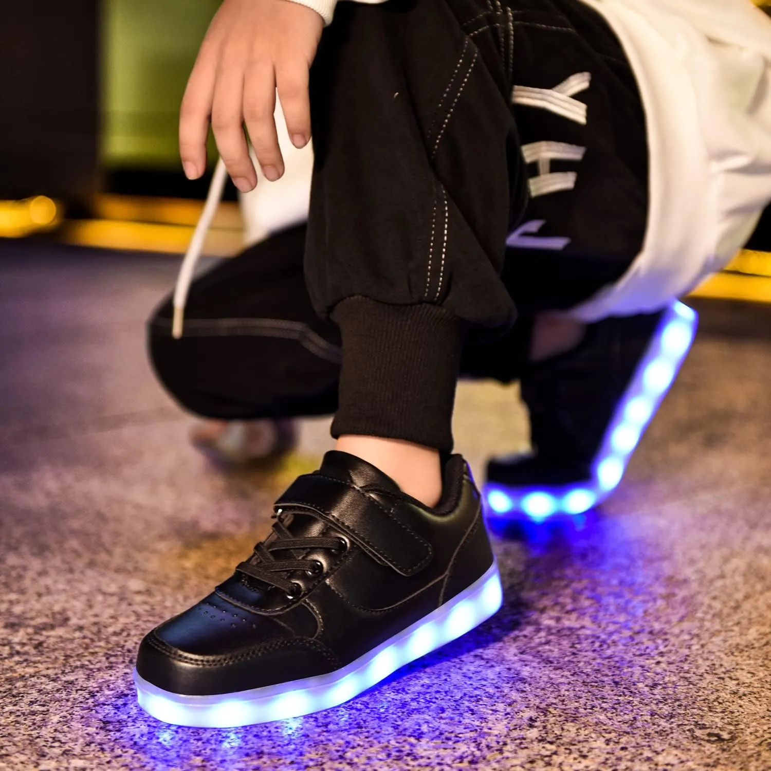 Kids Light Up Shoes LED Sneakers High Top USB Charging Flashing Trainers for Child Girls Boys