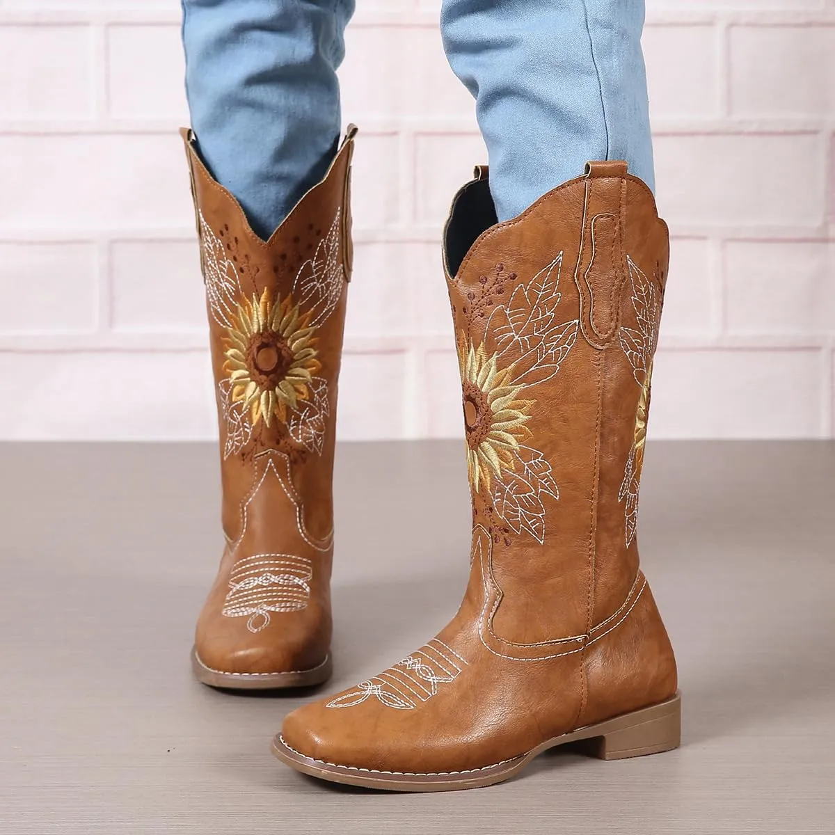 Lausiuoe Cowboy Boots For Women Wide Calf Low Heel Embroidered Western Cowgirl Style Chunky Short Ankle Booties Pull-On