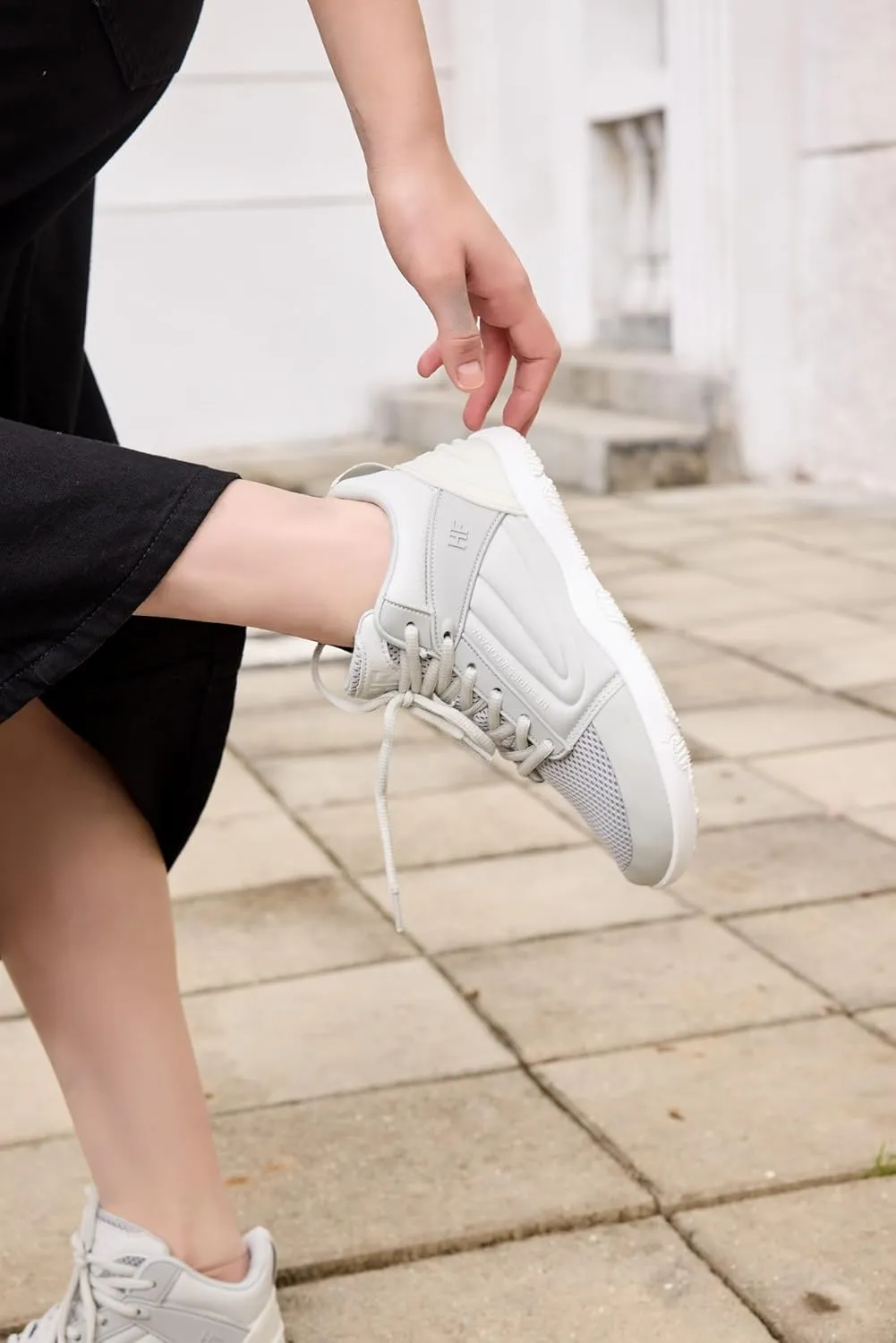 Lorana Sneakers – Ergonomic Barefoot Shoes for Everyday Comfort, Stylish Walking Unisex Footwear