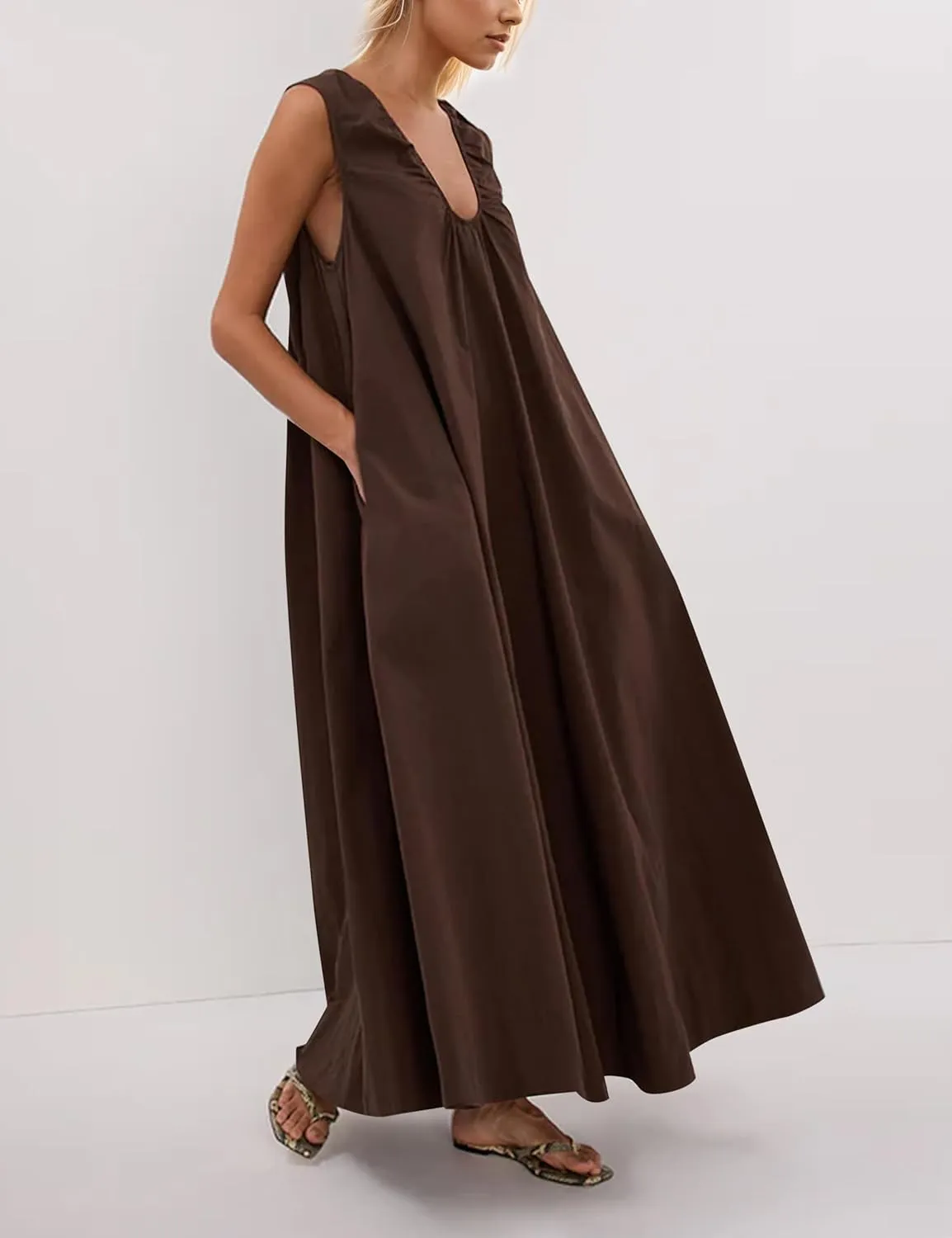 OLAPTA Women Summer Sleeveless Maxi Dress Scoop Neck Ruched Loose Fit Casual Elegant Solid Vacation Long Dress with Pockets