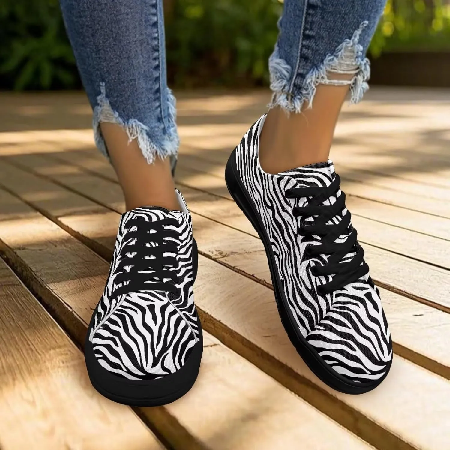 Women's Canvas Sneakers Mesh Lace Up Low Top Sneakers Lightweight Breathable Canvas Tennis Shoes Ladies Running Shoes