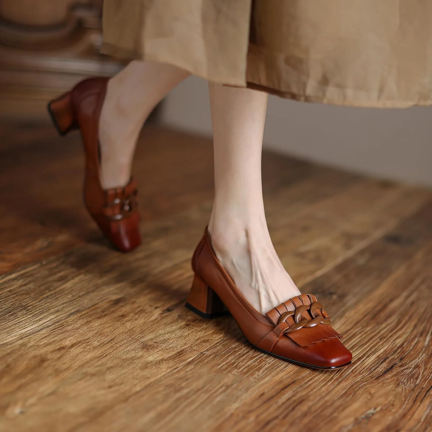 Women's Retro Loafers Shoes Genuine Leather Square Toe Heeled Loafers for Women Slip on Chunky Heel with Chain Tassels Handmade